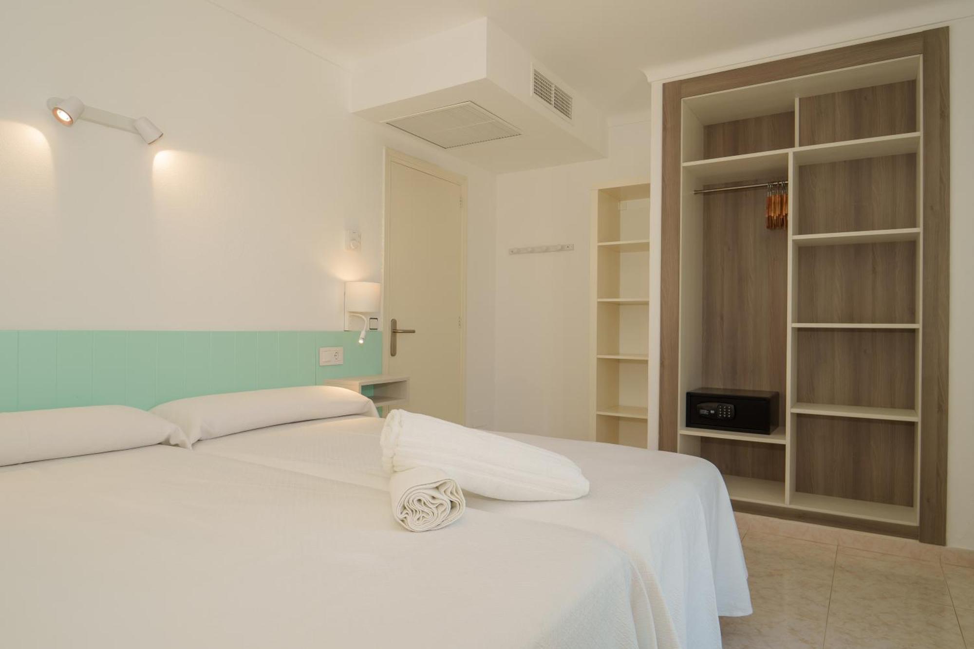 Apartaments Andreas Colonia de Sant Jordi Buitenkant foto