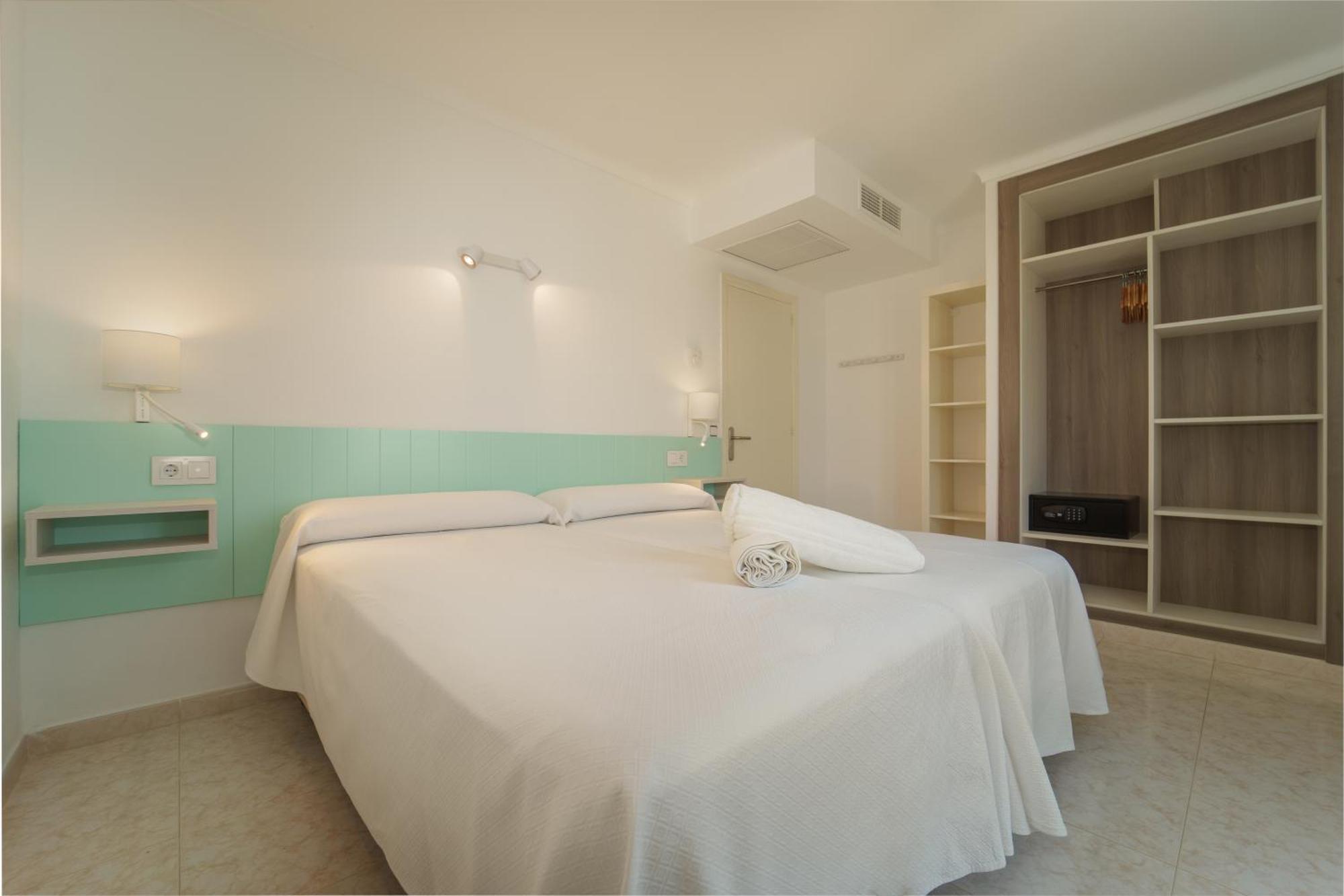 Apartaments Andreas Colonia de Sant Jordi Buitenkant foto